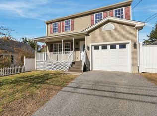 54 Agnes St, Springfield, MA 01118