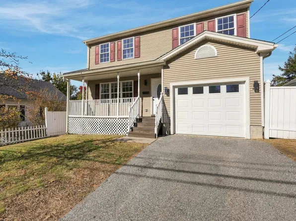 54 Agnes St, Springfield, MA 01118