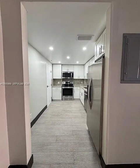90 Edgewater Dr #606 — Photo 18