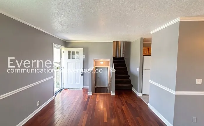 137 Jason Ct — Photo 3