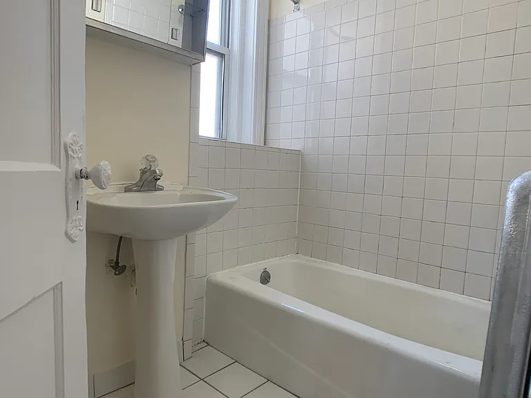 80 Gordon Street — Photo 6