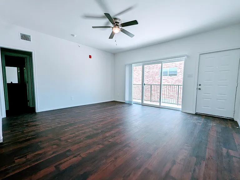 11224 Park Central Pl #D — Photo 6
