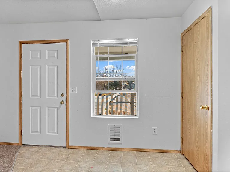 South Valley Four-Plex — Photo 6