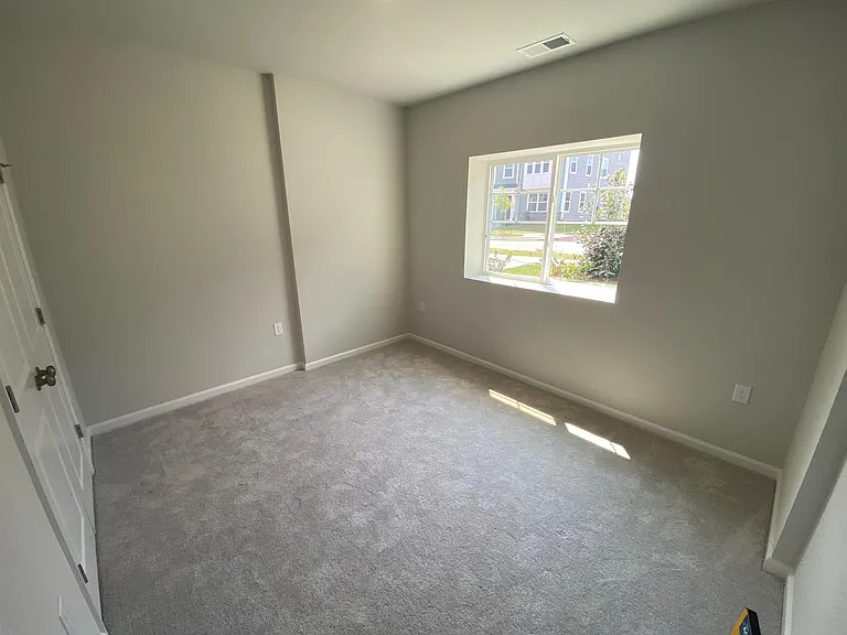 640 Gimari Dr — Photo 13