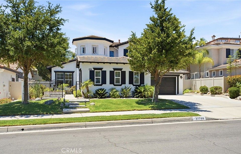 1st image of 37709 Oxford Dr