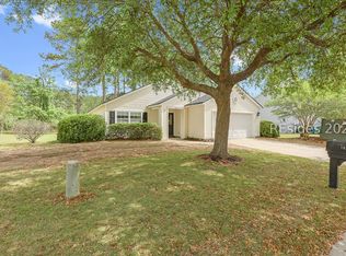 102 Pine Ridge Dr, Bluffton, SC 29910