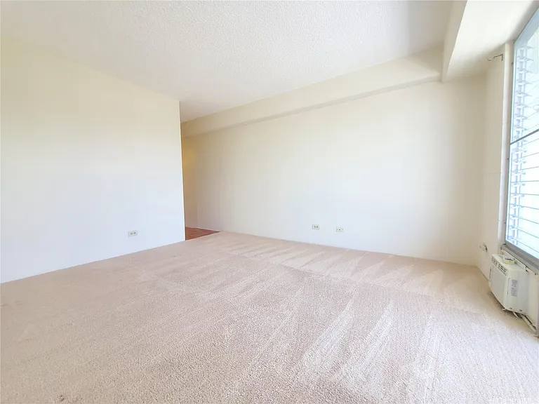 1333 Heulu St #707 — Photo 6