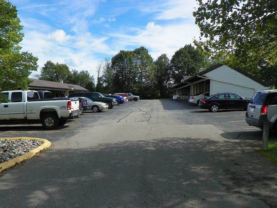 2nd image of 1359 Dewberry Pl NE