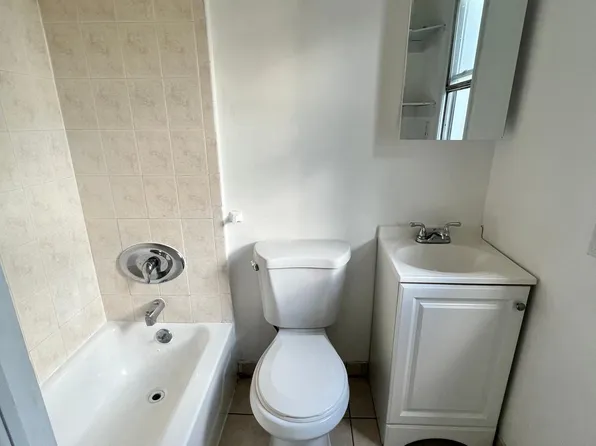 204 Erie St APT 2, Elizabethport, NJ 07206