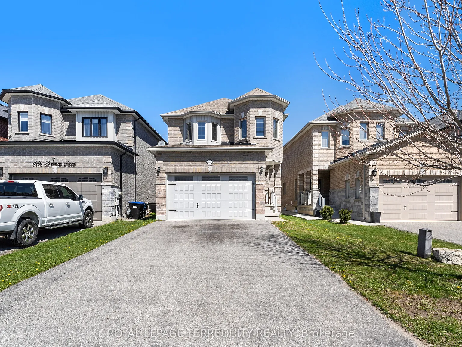 4 bed, $2,750 — Photo 1