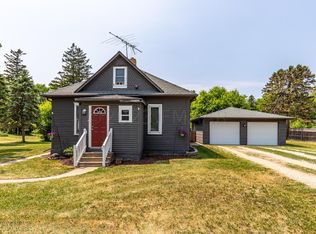 302 3rd St NW, Pelican Rapids, MN 56572
