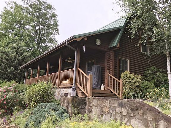 2nd image of 2780 Donihue Pl