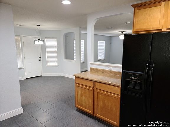 4th image of 422 Dolly Dr