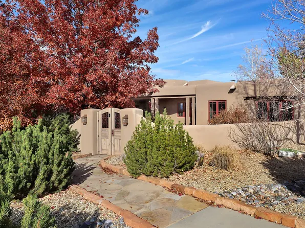 17 Paseo Del Oso, Santa Fe, NM 87506