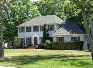 7 Morello Ct, Farmingdale, NJ 07727