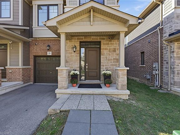 2nd image of 19 Hibiscus Ln