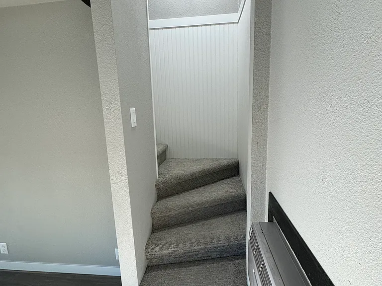 1730 Broadway St — Photo 11