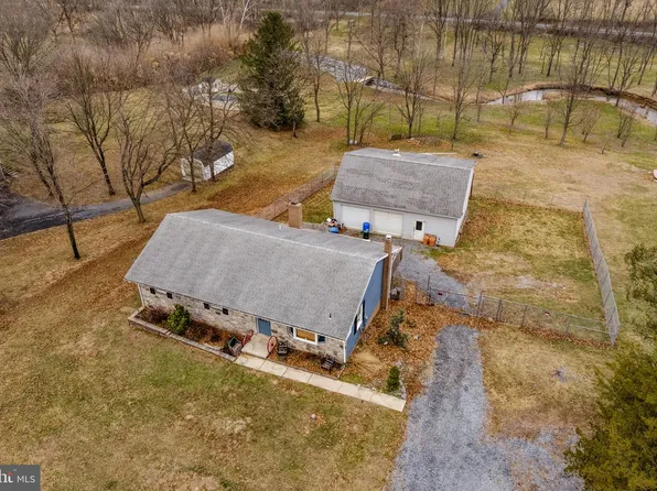 89 Cross Key Rd, Bernville, PA 19506
