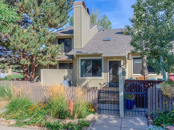 4th image of 330 S Taft Ct #95
