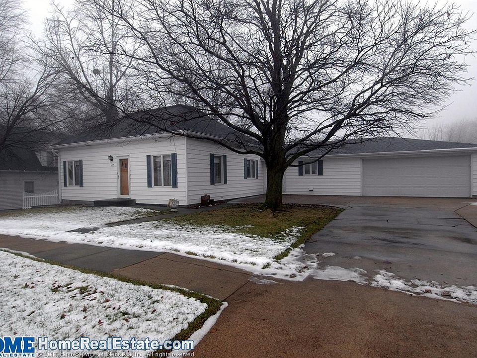 1st image of 307 1st St