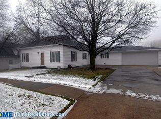 307 1st St, Milford, NE 68405
