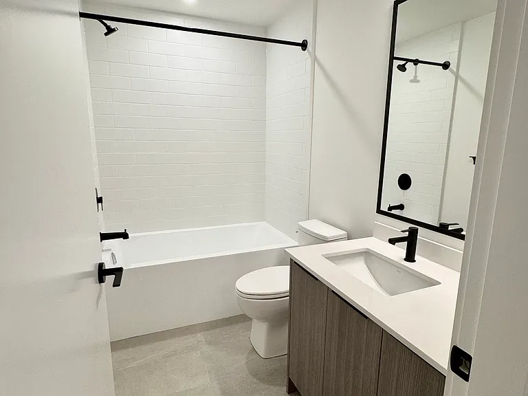 111 Buller St #102 — Photo 5