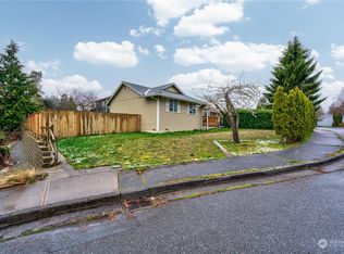 408 109th Pl SE, Everett, WA 98208