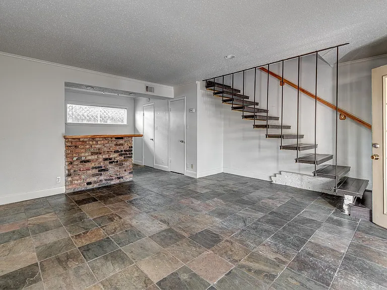 4321 Hazard St #9 — Photo 4