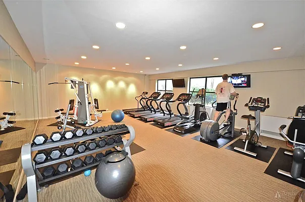 Rented by Anchor Associates | media 31