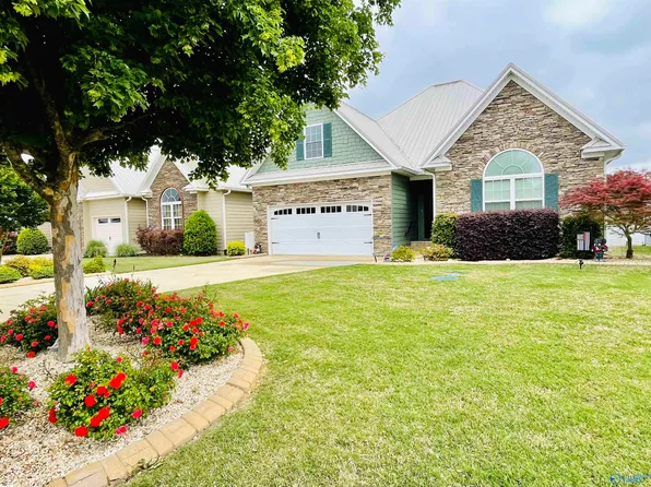 151 Willow Point Dr, Ohatchee, AL 36271