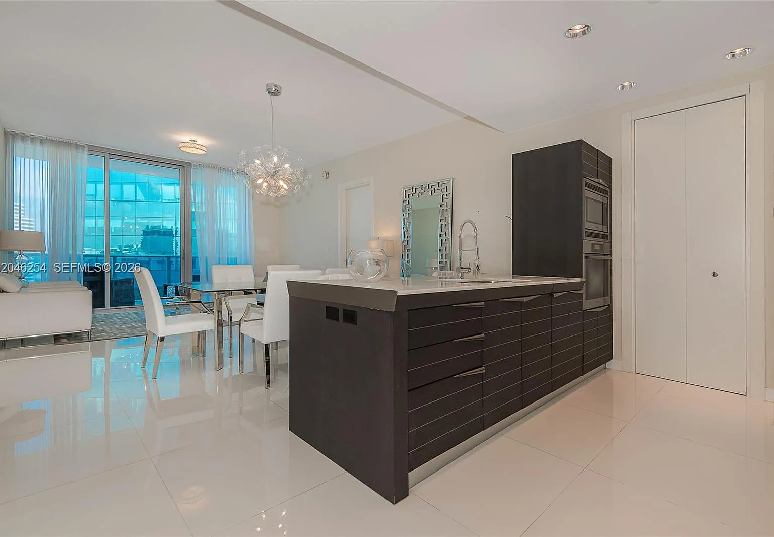 Epic West Condo — Photo 1