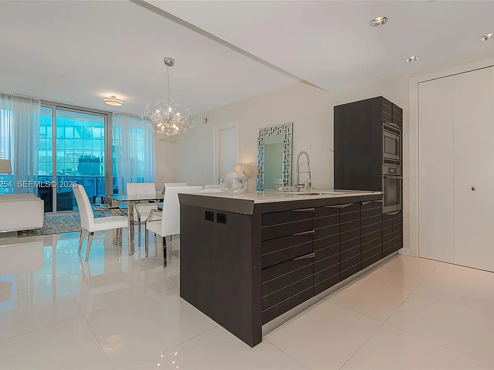 200 Biscayne Boulevard Way #5109