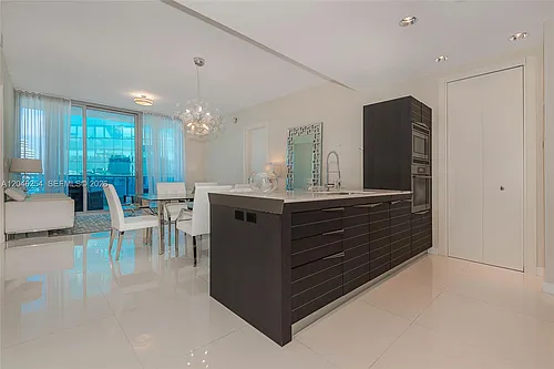 200 Biscayne Boulevard Way Photo 1 200 Biscayne Boulevard Way Photo 1