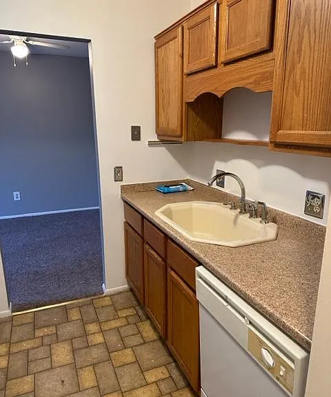587 E Fox Hills Dr #587 — Photo 22