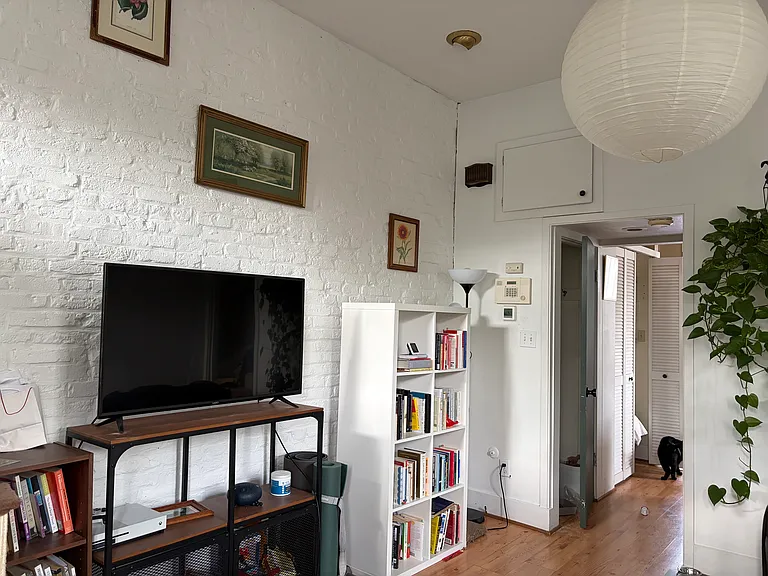 547 S Lazelle St #547 — Photo 5