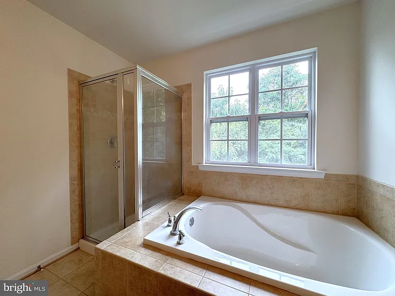 3639 Glouster Dr — Photo 18