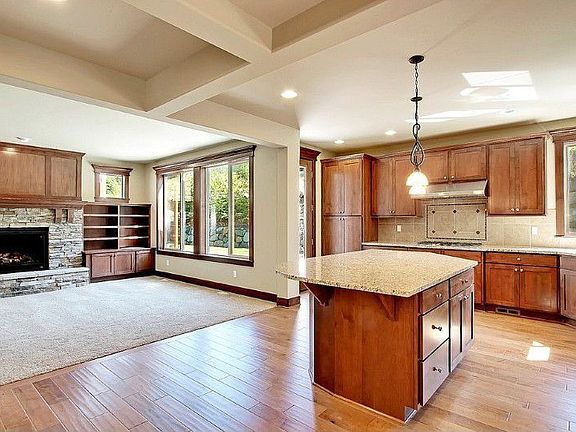 Interior photos are of this same floorplan on lot 5 in Edgeview. Some interior elements will vary fr