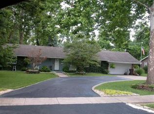 2358 E Seminole St, Springfield, MO 65804