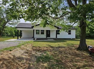 13721 Natchez Trace Rd, Lexington, TN 38351