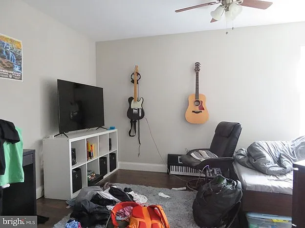 161 Levering St — Photo 8