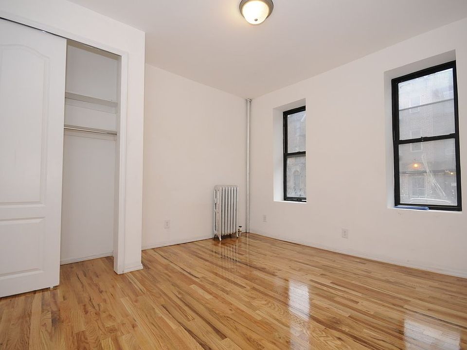 2nd image of 944 42nd St APT C4