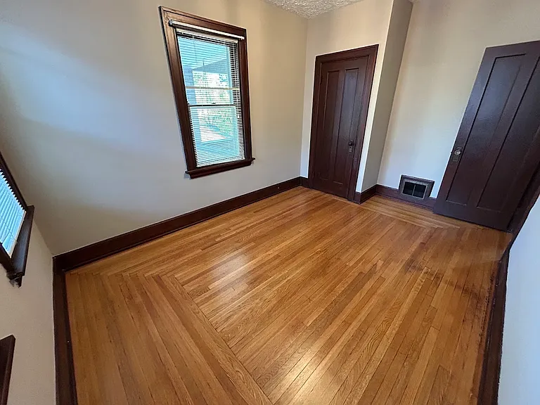 3340 Wunder Ave #2 — Photo 12