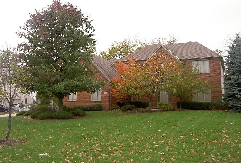 1st image of 8810 Chateau Dr NW
