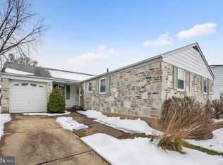 9703 Glenhope Rd, Philadelphia, PA 19115