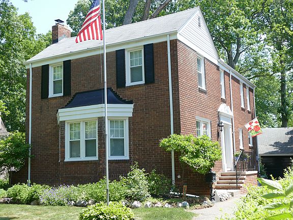 2nd image of 1112 Maplegrove Ave