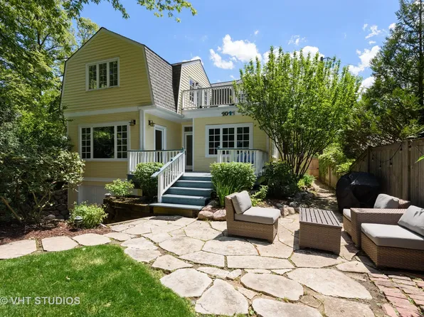 1011 Linden Ave, Wilmette, IL 60091