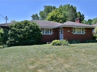135 Firwood Dr, Bridgeville, PA 15017