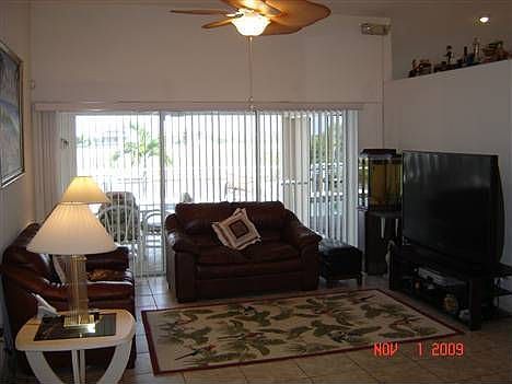 5th image of 527 NW 36th Pl
