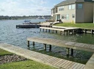 339 Old Aqua Lndg, Montgomery, TX 77356