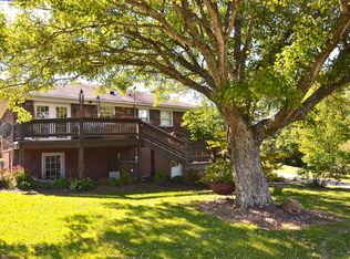 516 Hunters Ln, Simpsonville, KY 40067